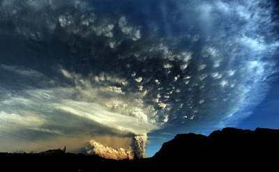 Eruption_of_Chile's_Puyehue_volcano