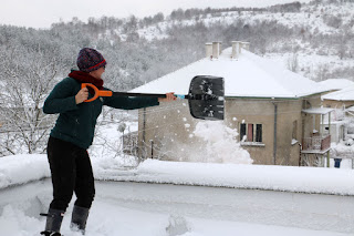 The snow-chucking commences