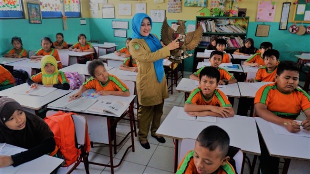Guru Masihkah Disebut Pahlawan Tanpa Tanda Jasa IDEApers