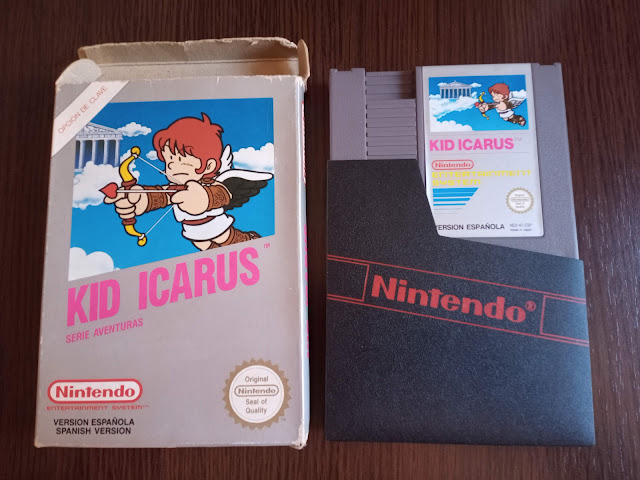 Juego de NES Kid Icarus con el cartucho y dust saver fuera