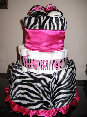 Here's one of my favorite cakes a hot pink and zebra combo