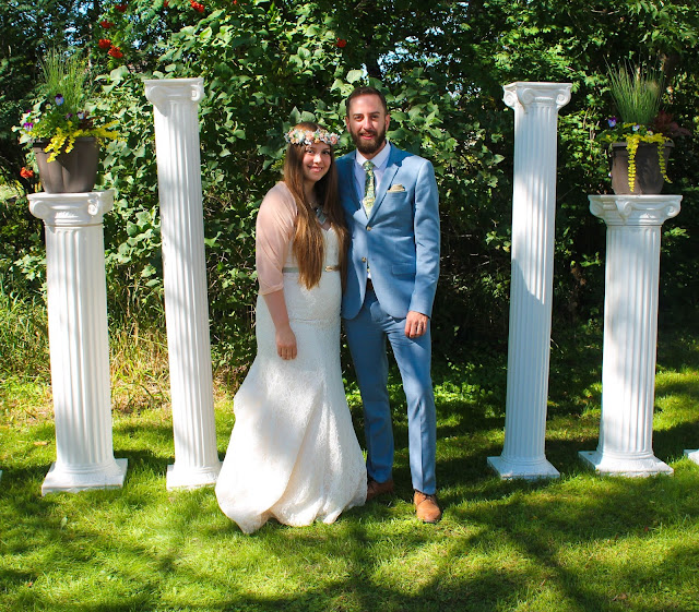 wedding, outdoor wedding, backyard wedding, cozy wedding, small wedding, hobbit wedding, travel wedding, vintage wedding, intimate wedding, travel, vintage, antique, love, beauty, sudbury, mccrea heights, wedding photography