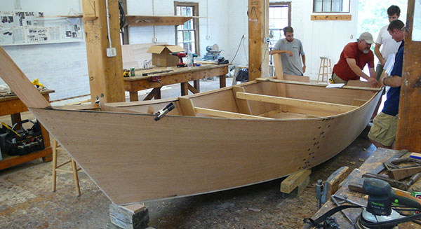 Voyages&gt;`·.¸¸.·´¯`·¸&gt; : Building a lumberyard skiff: My 