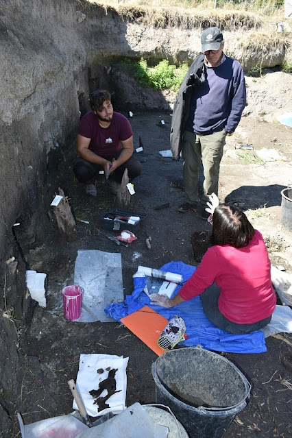 Δισπηλιό Καστοριάς: Μοναδικά τα 1.640 αγγεία της νεολιθικής εποχής που έχουν ανασυσταθεί