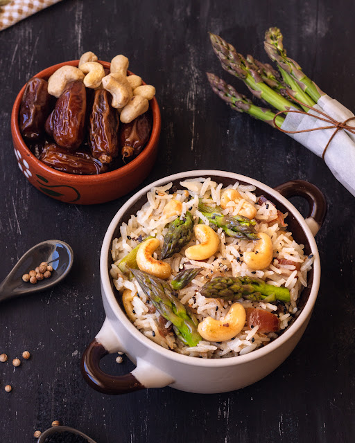 prato indiano, legumes, arroz de espargos, comida saudável, ayurveda