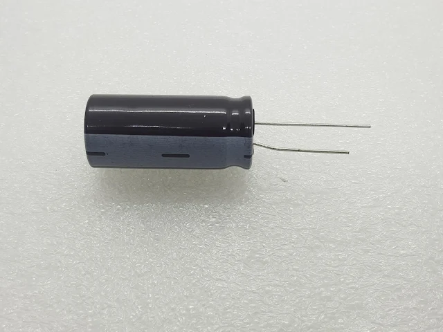 ตัวเก็บประจุ  ชนิดอิเล็กทรอไลต์   Aluminum electrolytic capacitor