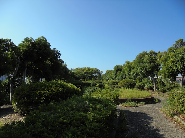 夢みなと公園のだいぶ奥に来てます