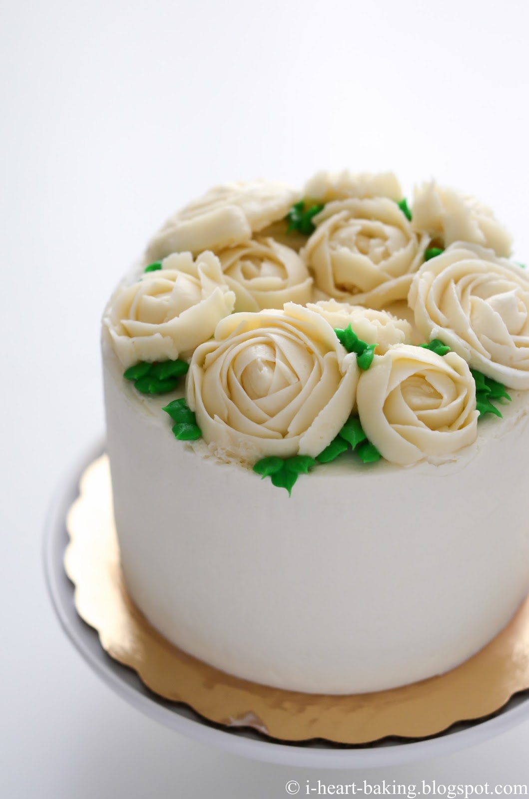 i heart baking!: buttercream flower floral wreath cake for ...