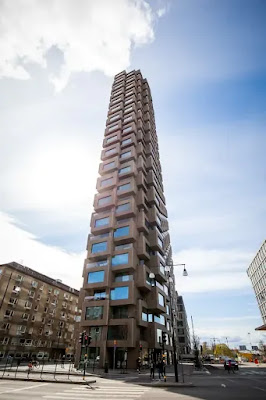 الآن واحدة من أكبر الشقق في البرج الشمالي في ستوكهولم للبيع. مقابل 47.5 مليون تحصل على مخطط الأرضية الخاص بك في الطابق 30 في هيليكس.مع الصور