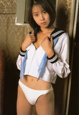 Emi Hasegawa : Cute Asian Girl
