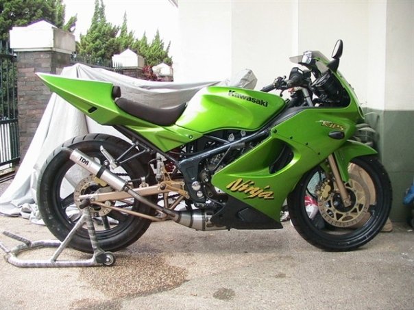 Kawasaki Ninja 150 RR Spesifikasi title=