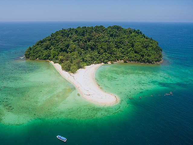 Manukan island