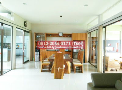 (0812-2054-4171) Dijual Rumah 2lantai Luas Komplek Kotabaru Parahyangan Bandung
