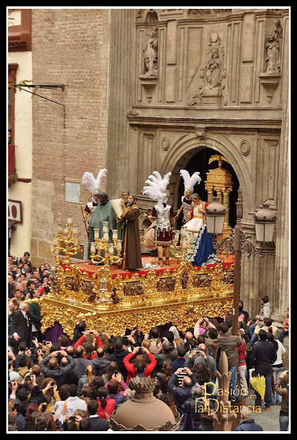 Misterio del Señor de la Sentencia saliendo iglesia  Anunciación 2013