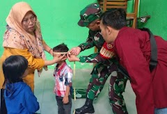 Babinsa Margasana Bantu Posyandu Gelar OTS Balita