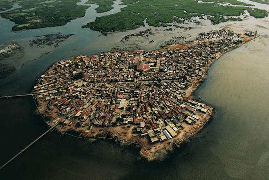 http://anomali-dunia.blogspot.com/ 10 Pulau Paling Padat Di Dunia