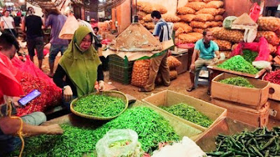 Pedagang Pasar Kelompok Pertama Disuntik Vaksin Covid-19 Tahap Kedua Oleh Kemenses