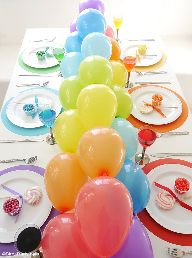 Table Arc-en-Ciel et DIY Guirlande de Ballons - des idées de fête faciles et rapide pour un anniversaire; mariage ou table en fête colorée! by BirdsParty.fr @birdsparty