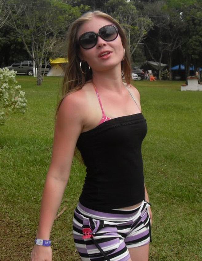 Dee Sandra Teen Model