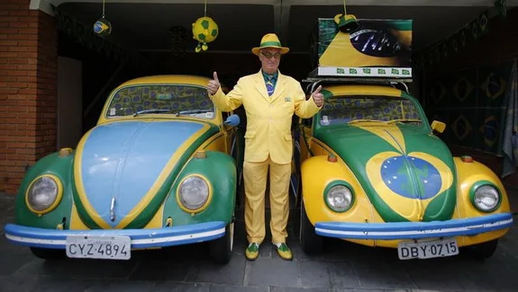 Brazil superfan Nelson Paviotti wears only team colours for 20 years