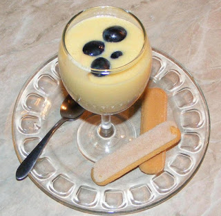 deserturi, dulciuri, zabaglione reteta, zabagione, crema zabaglione, zabagione cu struguri, retete italiene, spuma de vin, crema de galbenusuri, desertul indragostitilor, retete culinare, 