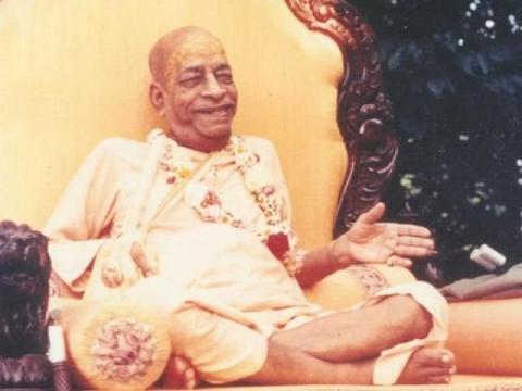 Ecstatic Srila Prabhupada Pours Out the Mercy