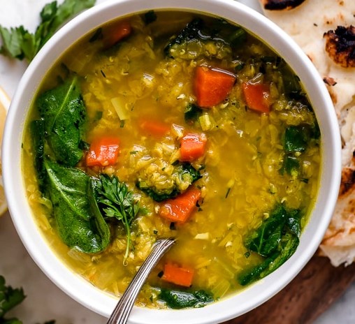 RED LENTIL SOUP WITH SPINACH #vegetarian #dinner