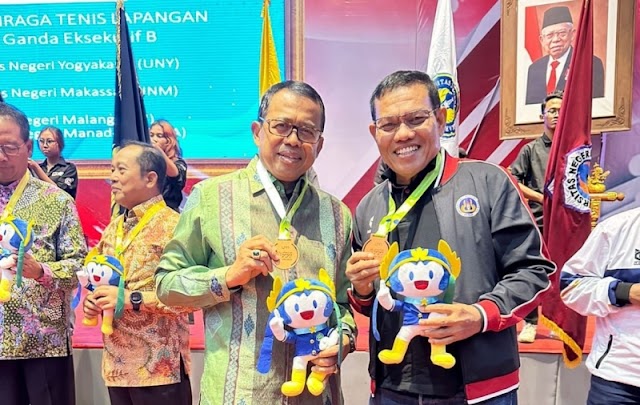 Pasangan Ganda Eksekutif A Prof. Ganefri dan Prof. Syahrial Bakhtiar Peroleh Medali Perunggu
