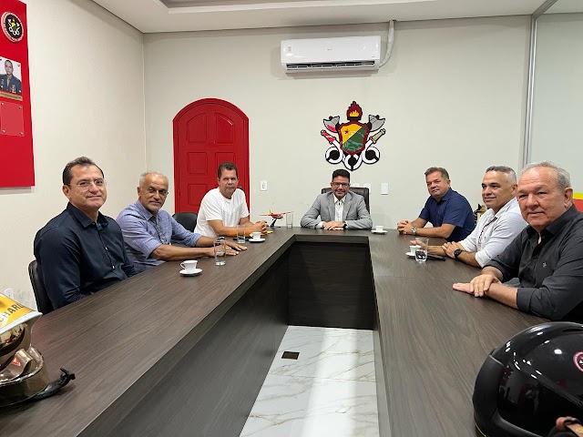 DEPUTADO MARCUS E PREFEITO KIEFER CAVALCANTE FORAM RECEBIDOS PELO GOVERNADOR GLADSON CAMELI