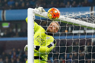 Agen Bola - Schmeichel Siap Diturunkan Kontra Liverpool