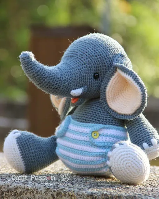 crochet elephant