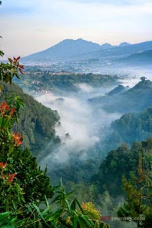 Kisah Mistis Tebing Keraton Ciburial Bandung, isaku-ikisu