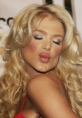 Victoria Silvstedt - Famous Celebrities duckfaces