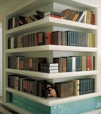 gambar perpustakaan rumah di sudut dinding