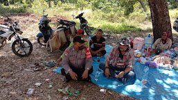 Bhabinkamtibmas Polsek Lelea Sambangi Warga Sampaikan Himbauan Kamtibmas