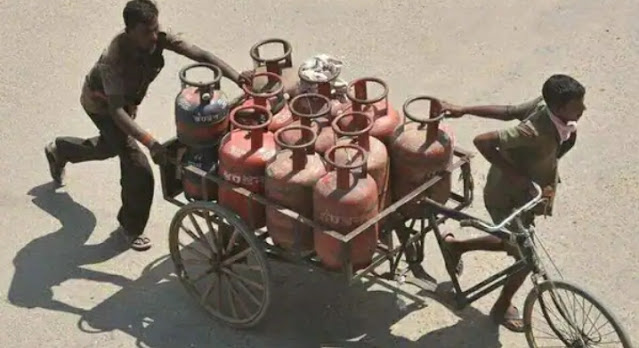 Cooking-Gas-cylinder-price-cross-Rs-thousand