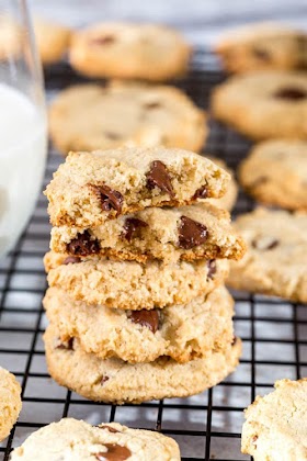 Easy Chewy Almond Cookies Recipe