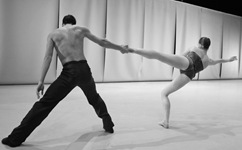Sleepless
~Jiri Kylian
on the picture: Javier Monzón Garcia & Sarah Reynolds
Joris-Jan Bos Photography©
t = +31 (0)70 365 92 45
m = +31 (0)6 53 661 225
e = jprisjan@mac.com
w = http://homepage.mac.com/jorisjan