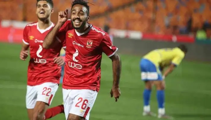 FIFA punishes the two Al-Ahly players, Hussein Al-Shahat and Mahmoud Abdel-Moneim Kahraba, before a confrontation with Palmeiras