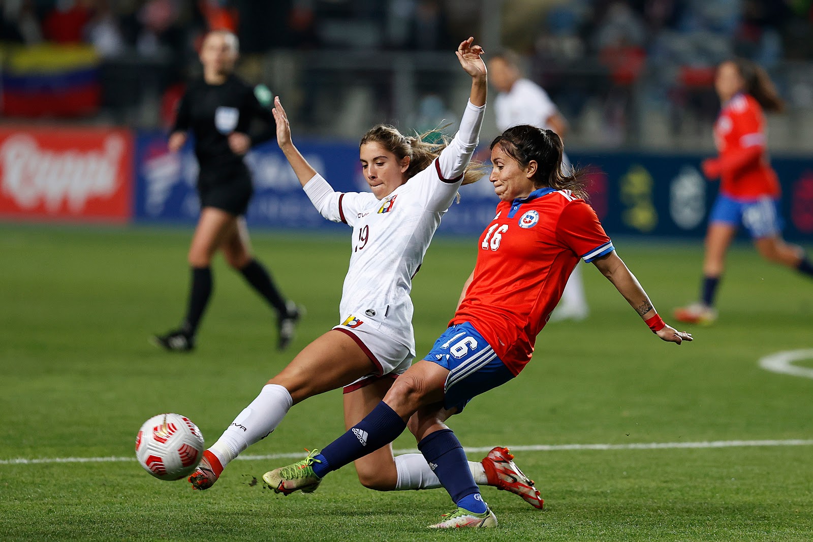 Chile y Venezuela en partido amistoso femenino, 25 de junio de 2022