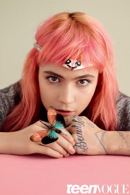 http://assets.teenvogue.com/photos/56e1913840b9fe4650178514/master/pass/grimes-cover-04-new.jpg