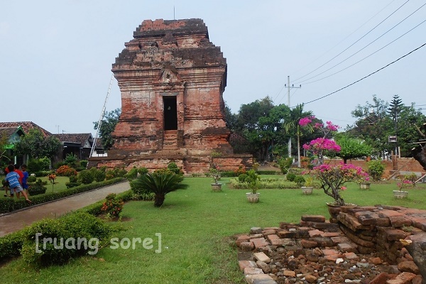 Candi Pari