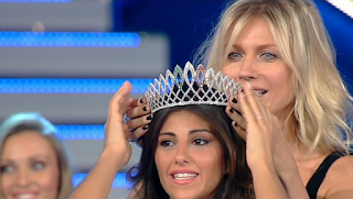 Aylen-Nail-Maranges-won-Miss-Italy-in-the-World-2012