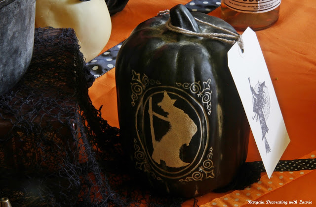 Halloween Table-Bargain Decorating with Laurie