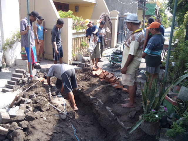 Foto Gotong Royong Pembangunan Saluran Air  FOTO GOTONG ROYONG PEMBANGUNAN SALURAN AIR