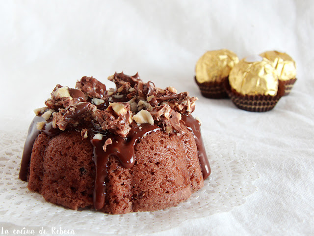 Bizcocho de chocolate y avellanas (o Ferrero Rocher bundt cake)