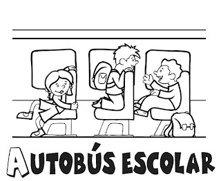 Niños dentro de Autobus escolar