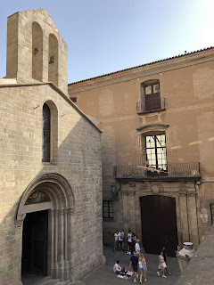 迷路の小路が美しいバルセロナ旧市街を散策〜Barri Gòtic /ゴシック地区〜