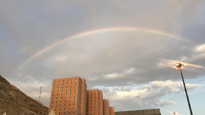 Indahnya Pelangi di Langit Mina