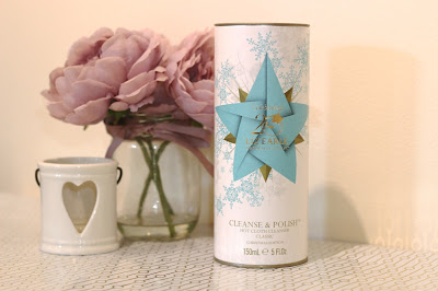 Liz Earle Cleanse & Polish Hot Cloth Cleanser